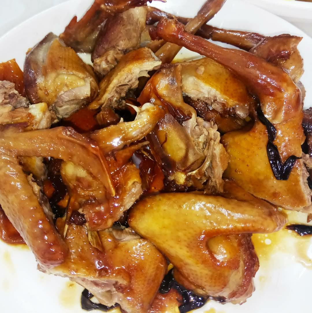 豉油皇乳鸽