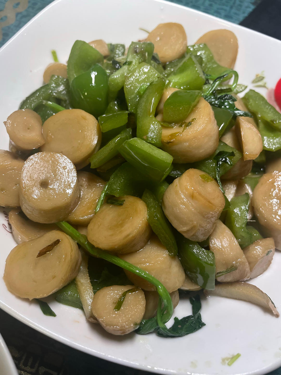 本帮口味素肠炒青椒