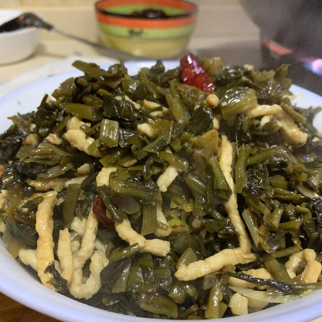 好吃懒做大公举做的老爸的招牌小菜雪菜炒肉丝