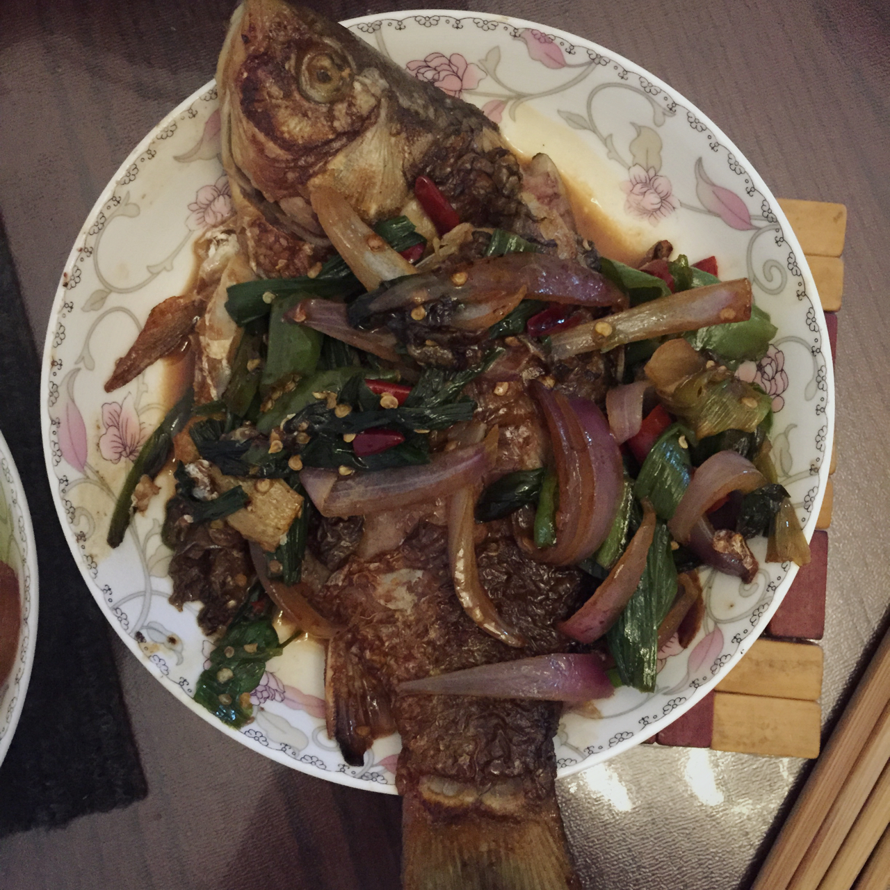家传煎鲫鱼