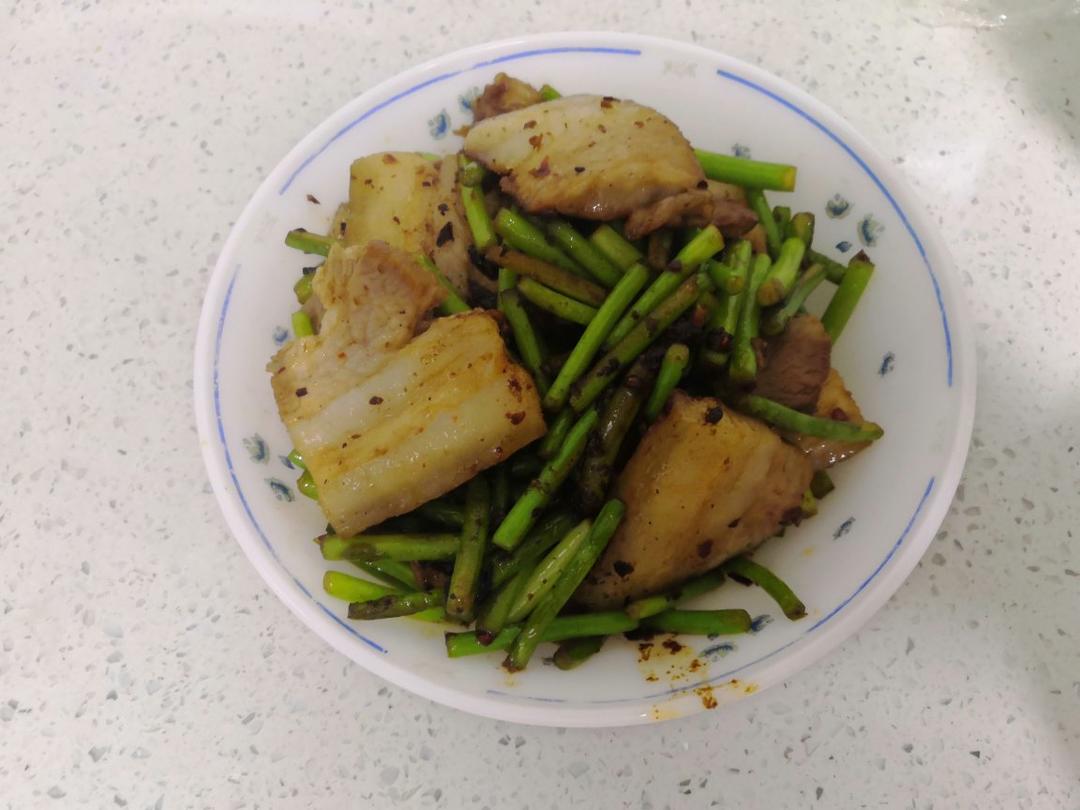 老丁的私房菜-蒜苗回锅肉