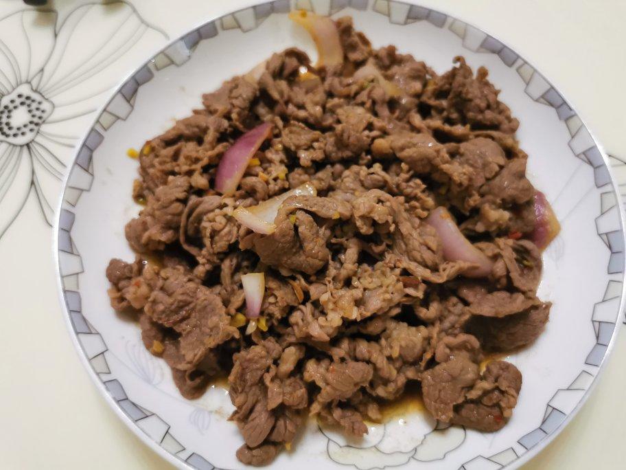 洋葱炒牛肉