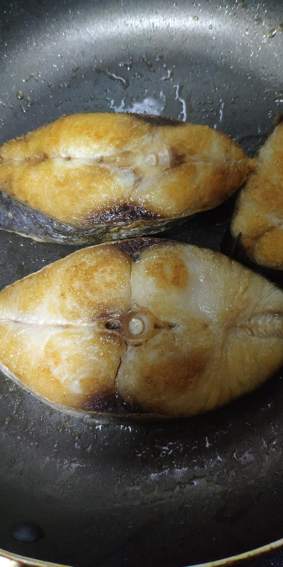 香煎马鲛鱼