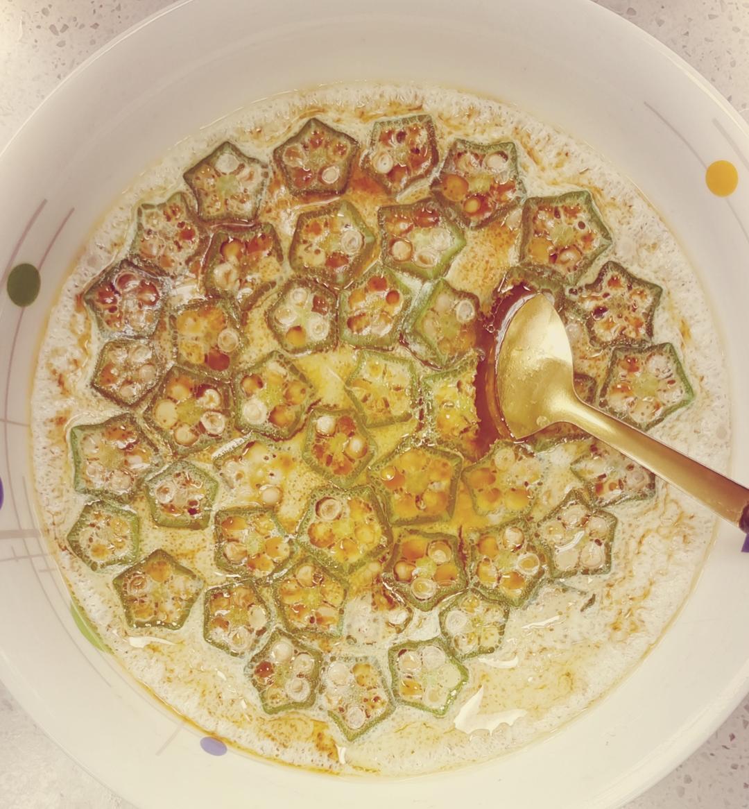 颜值控-做一朵开在碗里的花秋葵蒸水蛋