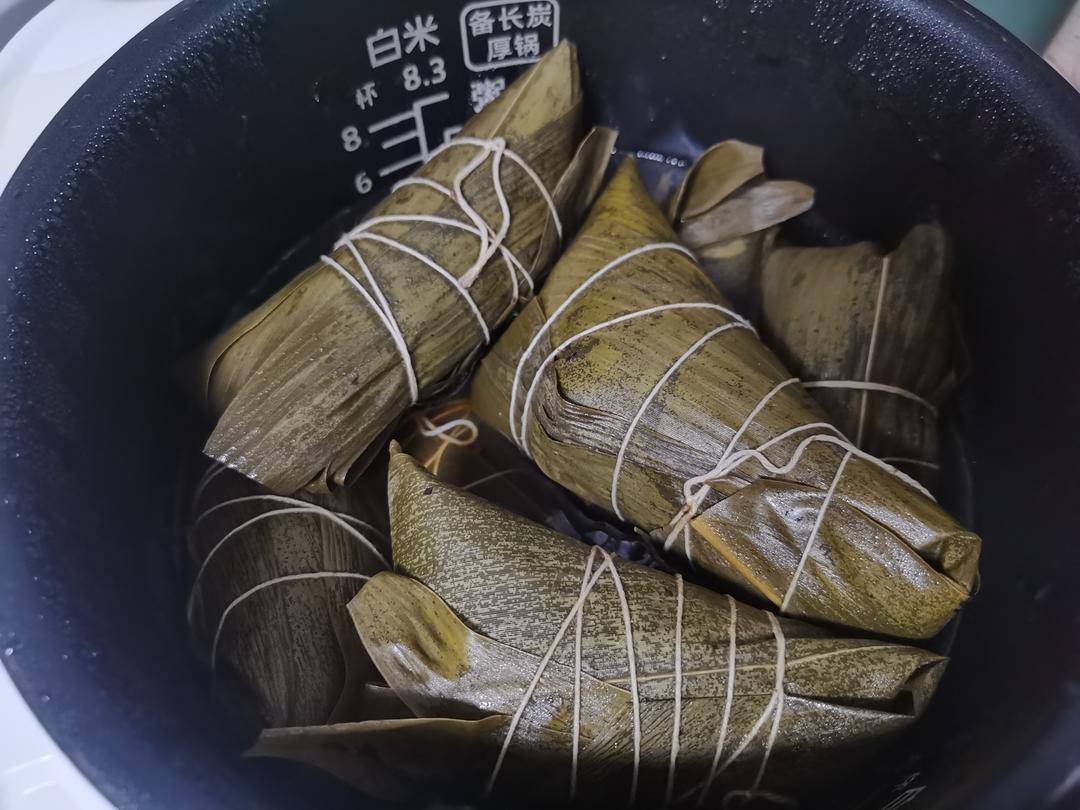 蛋黄肉粽