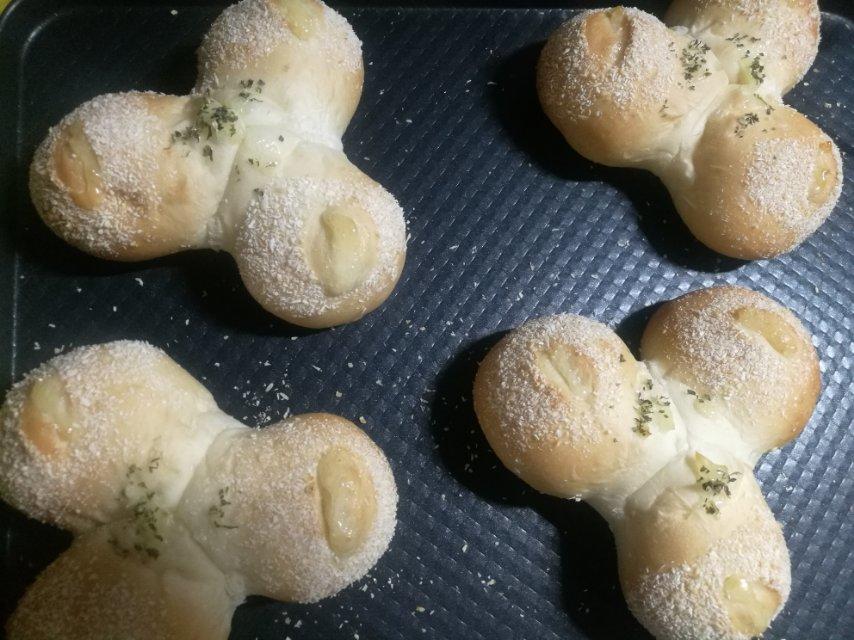 花朵肉松面包