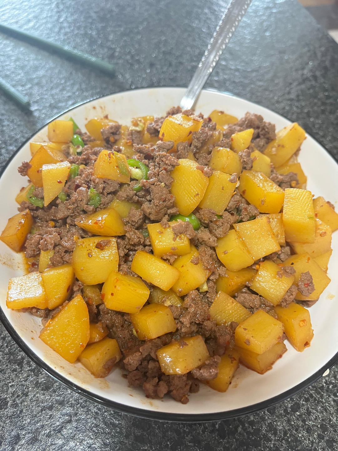 【多汁麻辣牛肉末烧土豆】-15分钟搞定的下饭菜