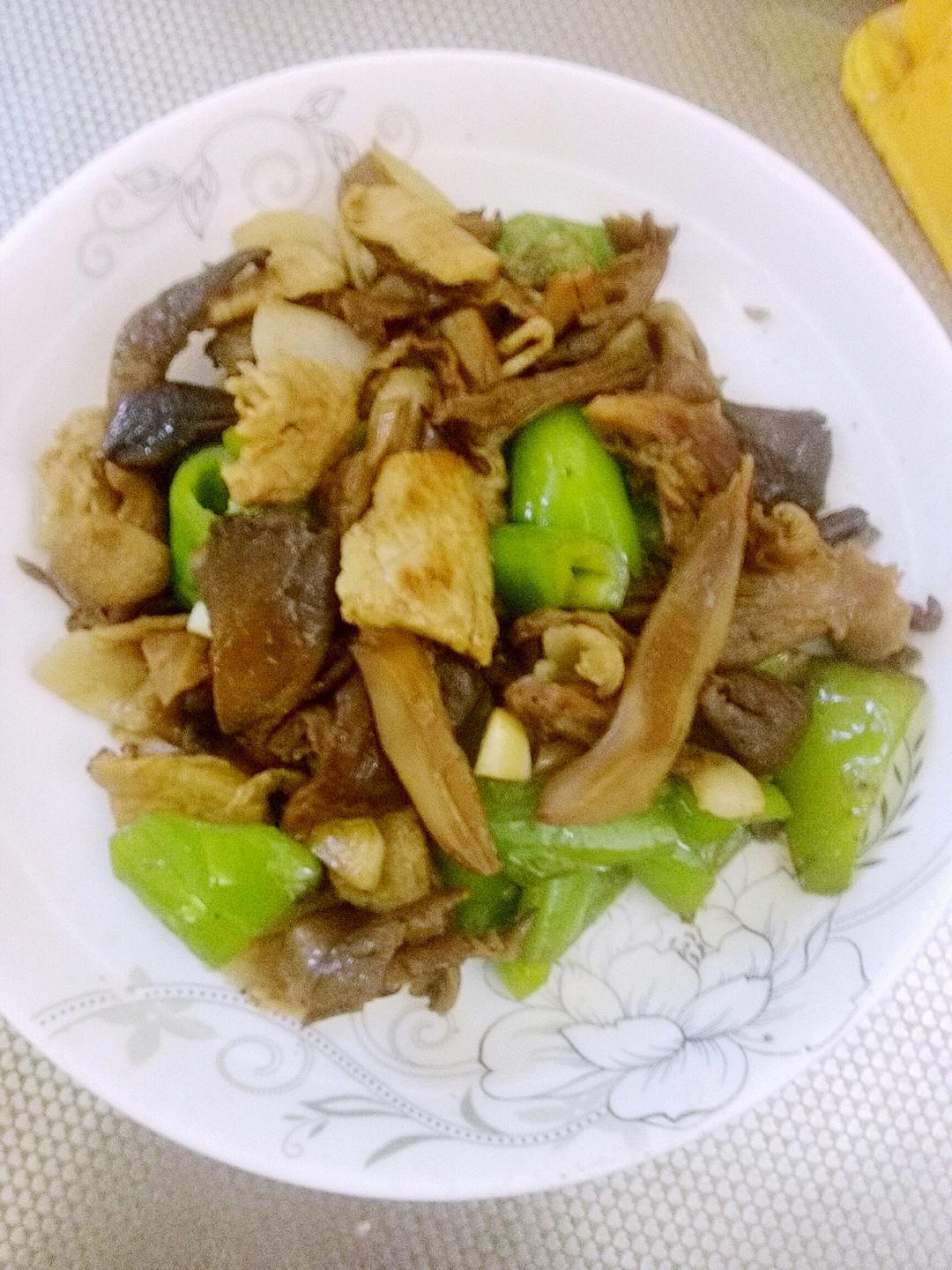 青椒蘑菇炒肉