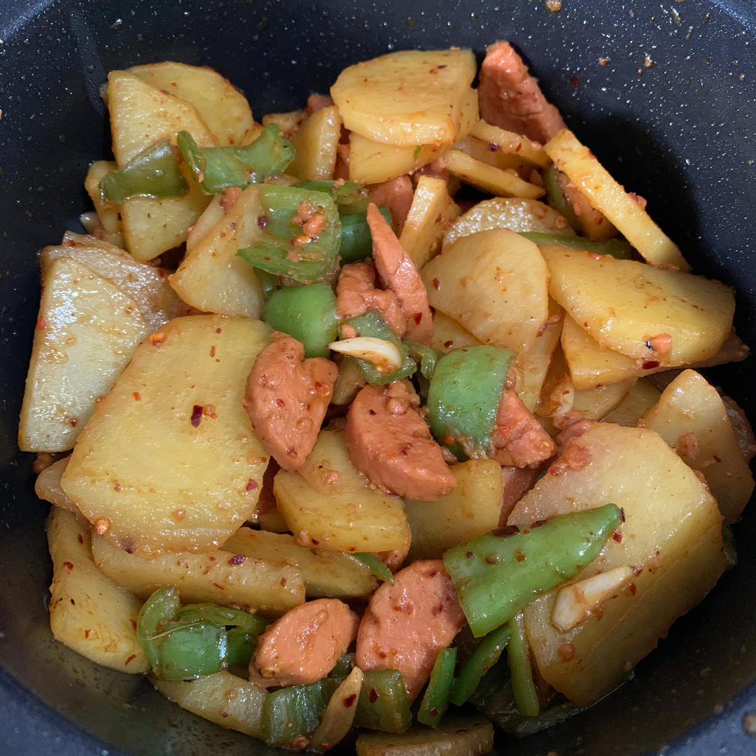 土豆片炒火腿肠