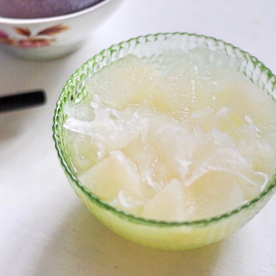 冰糖银耳雪梨汤