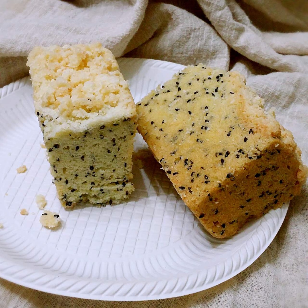 黑芝麻椰蓉酥粒磅蛋糕