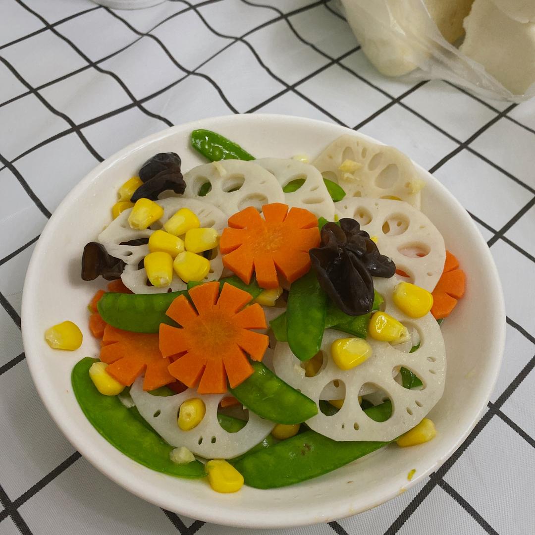 素菜也可以这么美—荷塘小炒