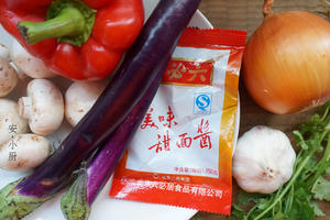 平锅酱扒茄菇的做法 步骤1