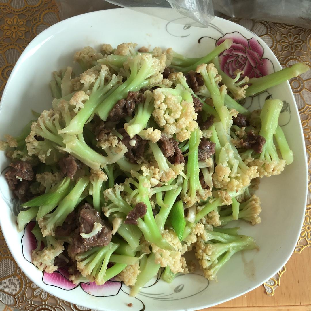 家常花菜炒肉