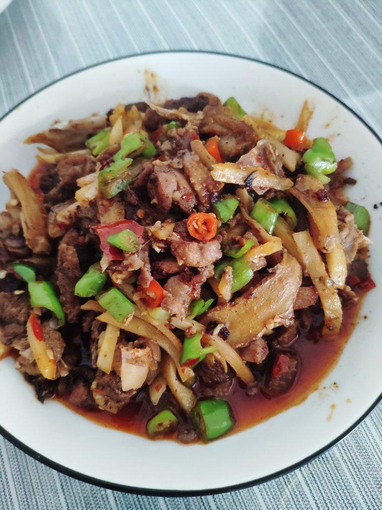 自贡菜：子姜鸭