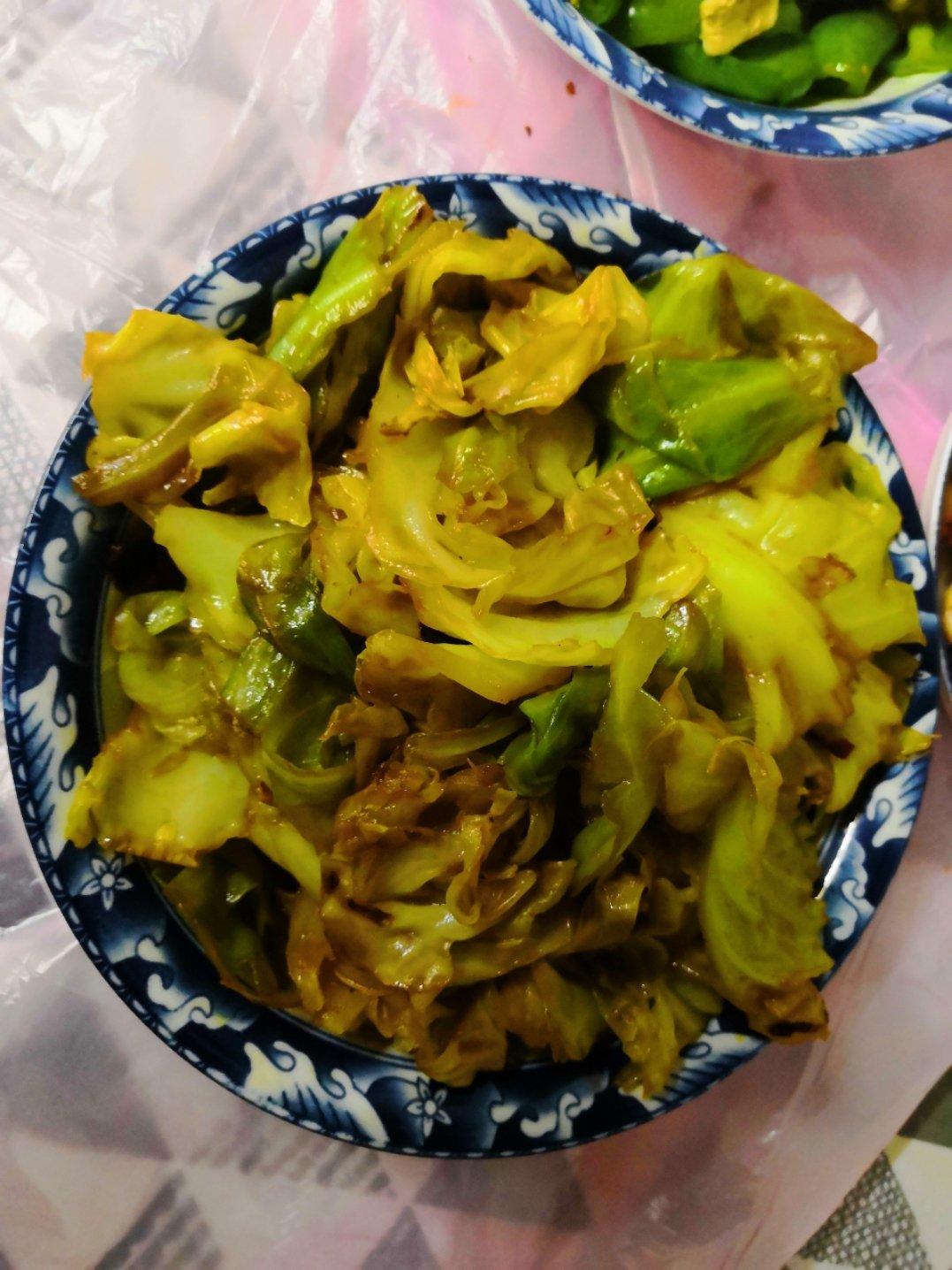 阿婆手撕包菜