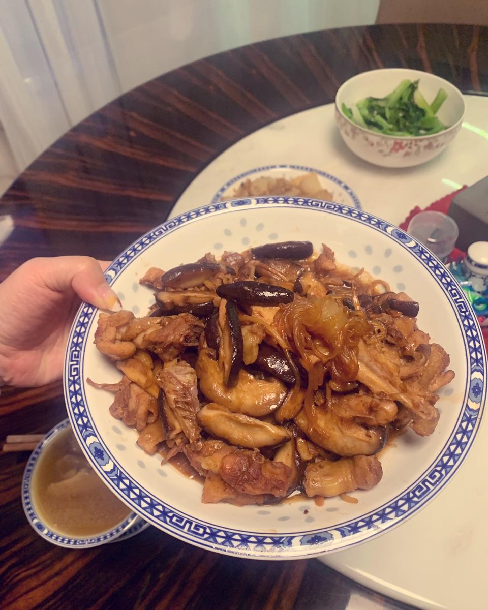 鸡肉炒香菇