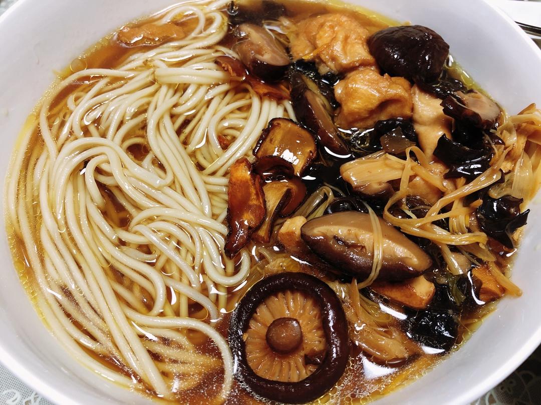 燕燕啊3199做的苏式面浇头-香菇面筋(家常炒素)