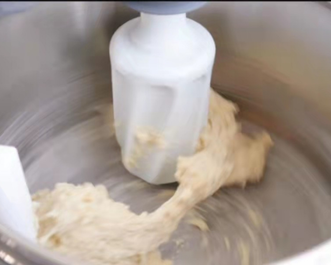 Ankarsrum奥斯汀 芋泥奶油面包的做法 步骤3