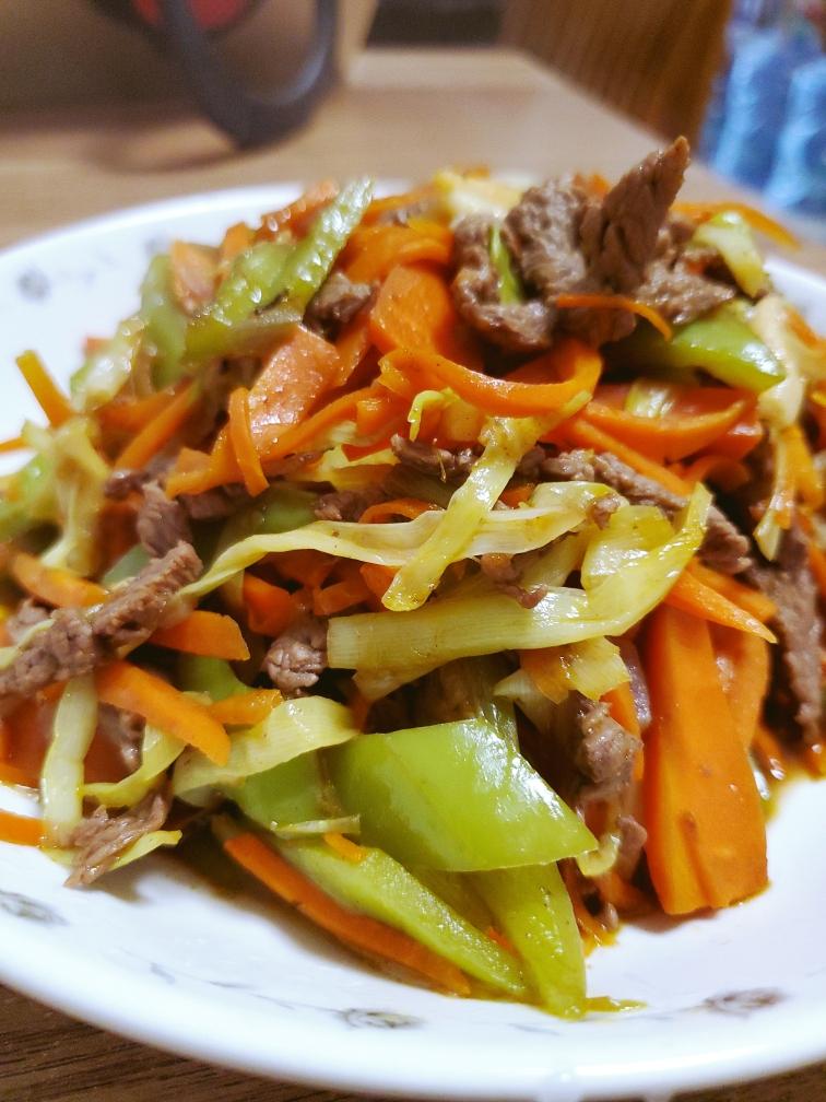 胡萝卜炒牛肉