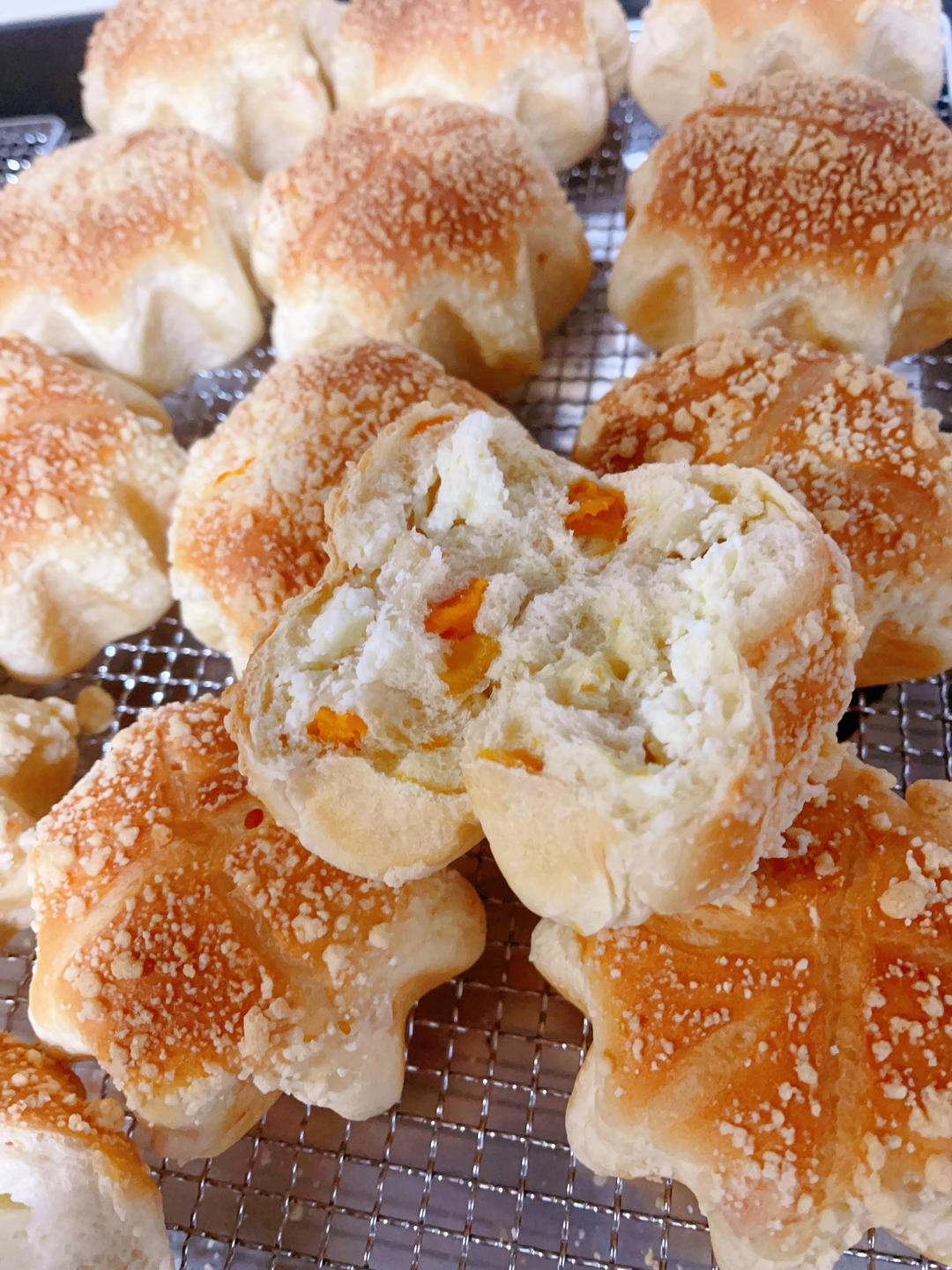 蜂蜜芒果乳酪包