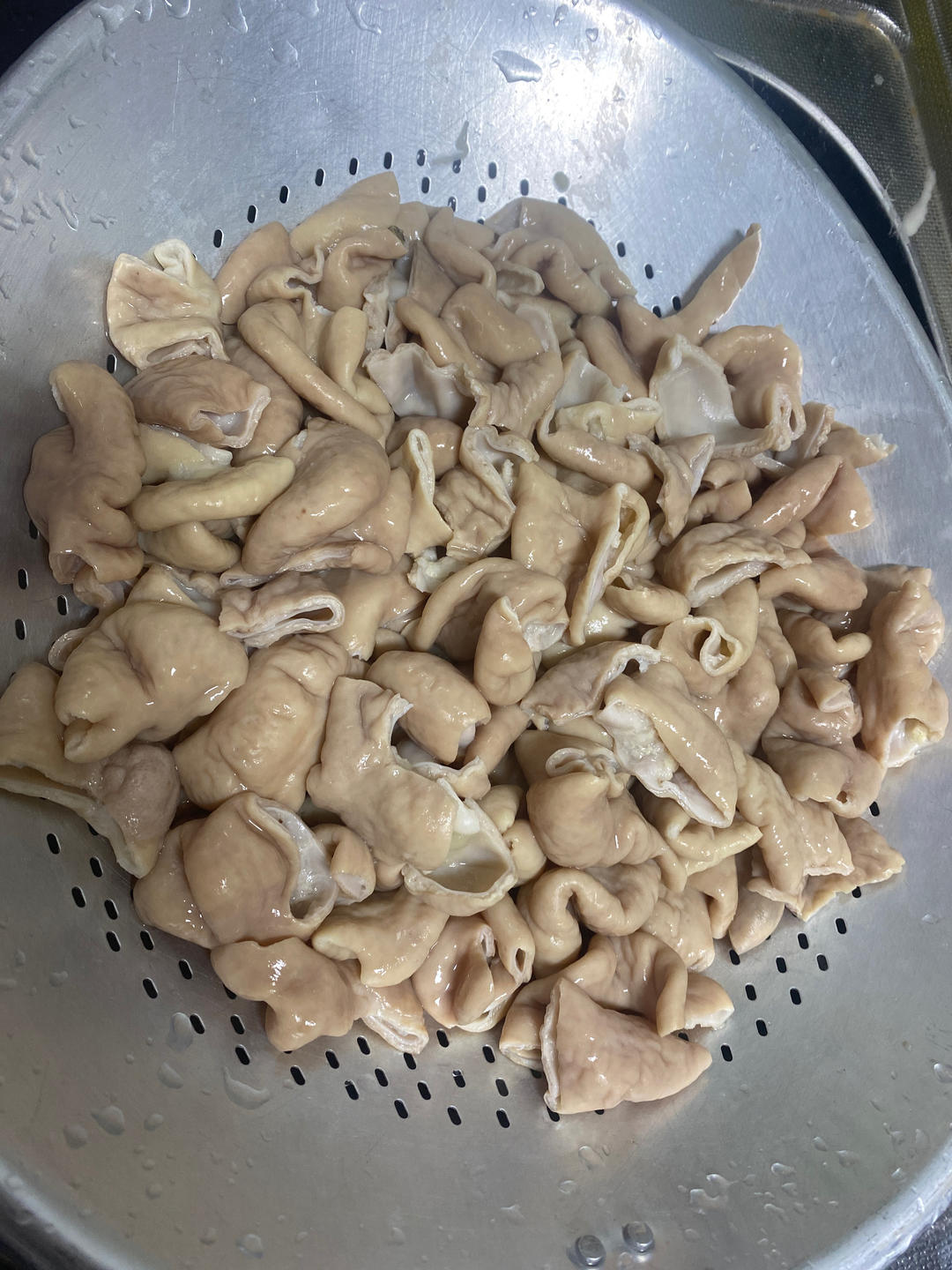 猪大肠的清洗和去味方法……