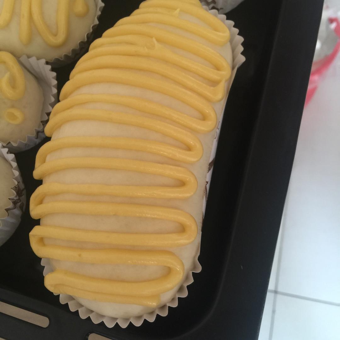 草莓甜心乳酪面包