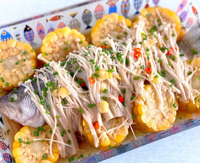 【玉米金针菇蒸鲈鱼】不需要任何厨艺，口味绝绝子的做法