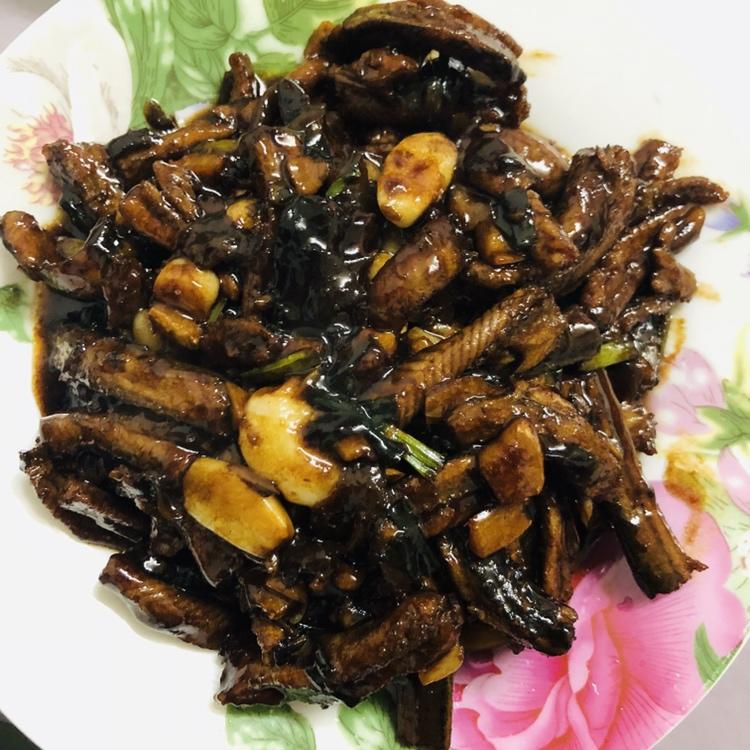 厨师长教你：“响油鳝丝”的家常做法，味道非常赞