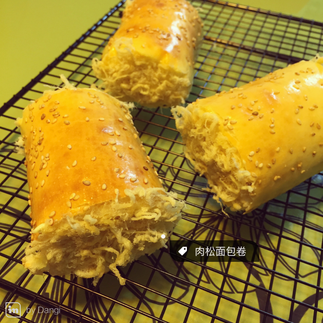 肉松面包卷
