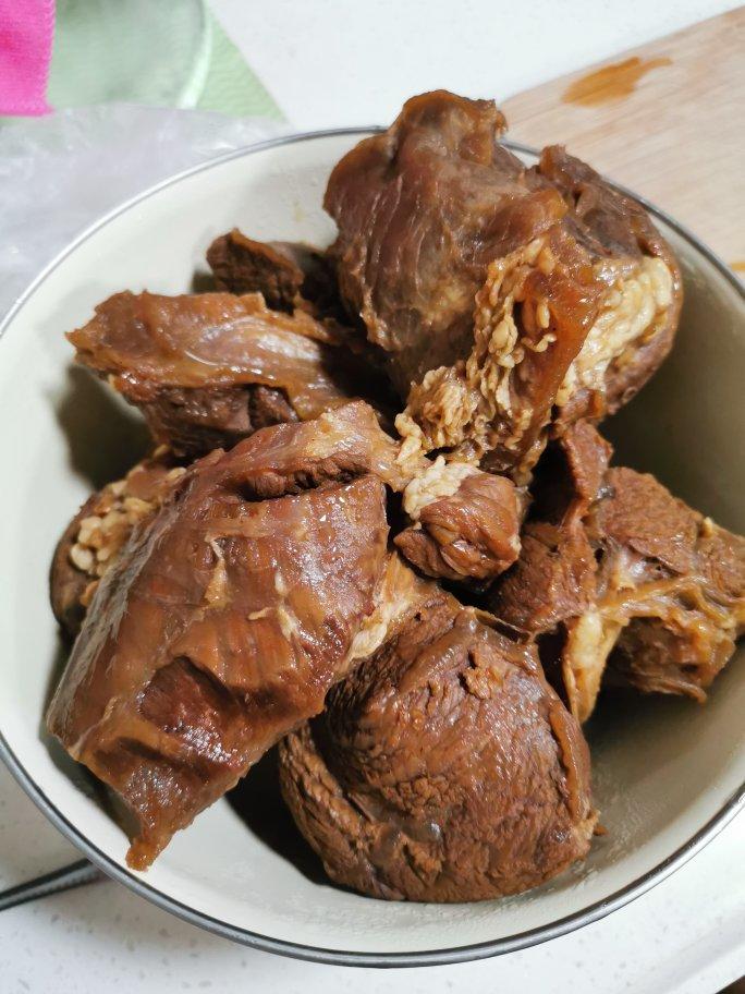 卤牛肉