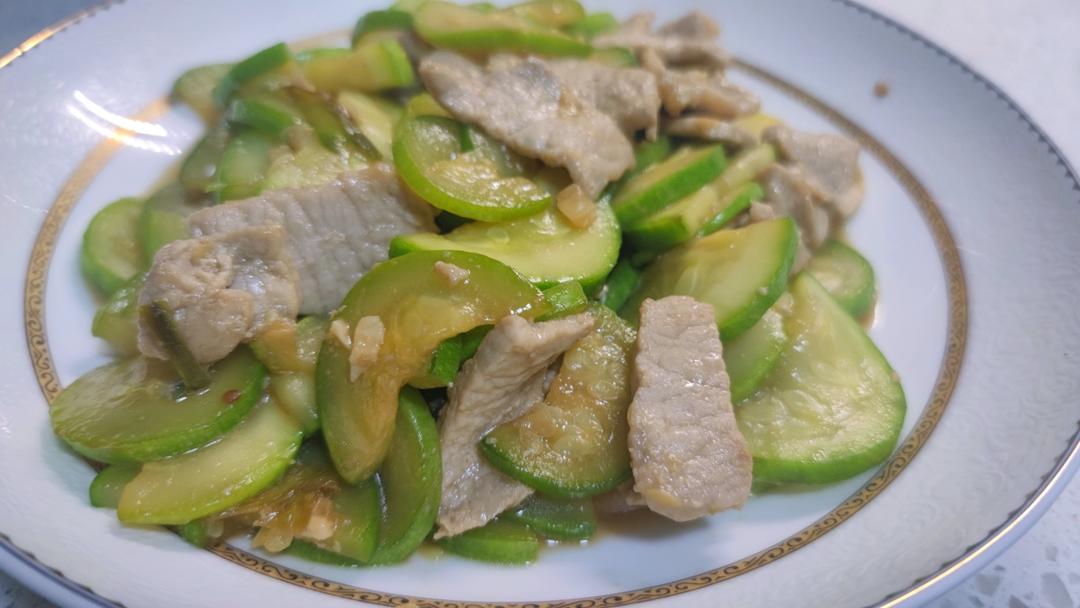 西葫芦炒肉片