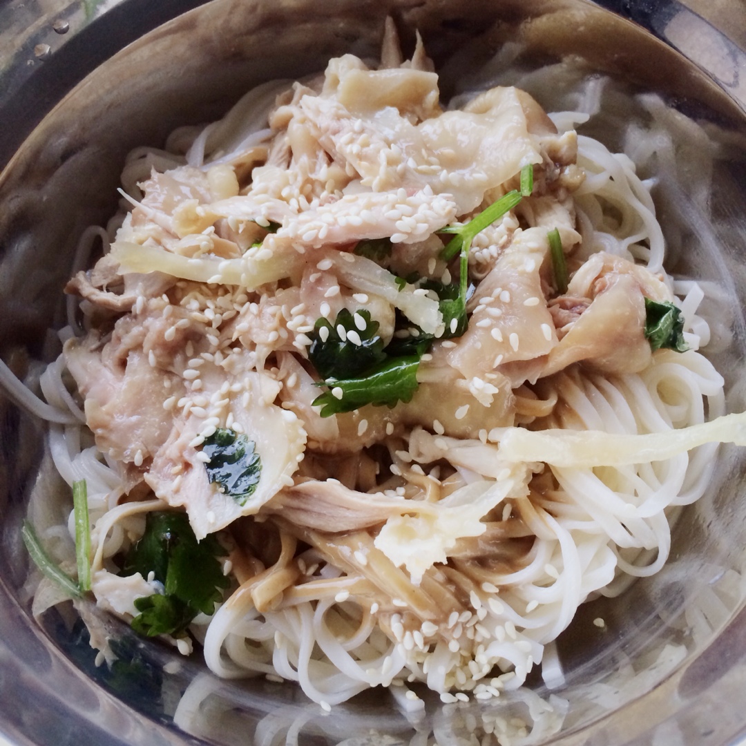 鸡丝凉面