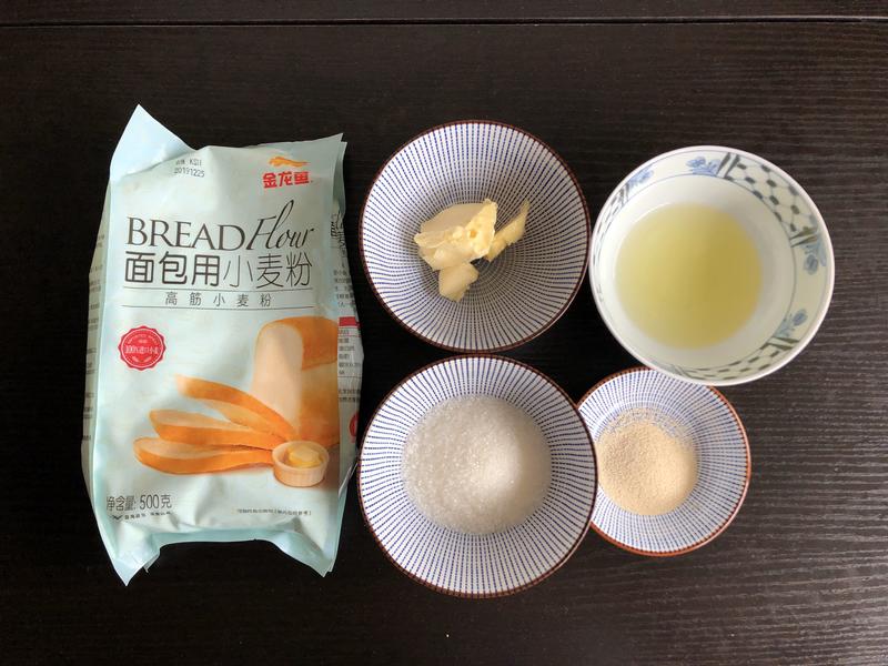 纯奶手撕吐司的做法 步骤1