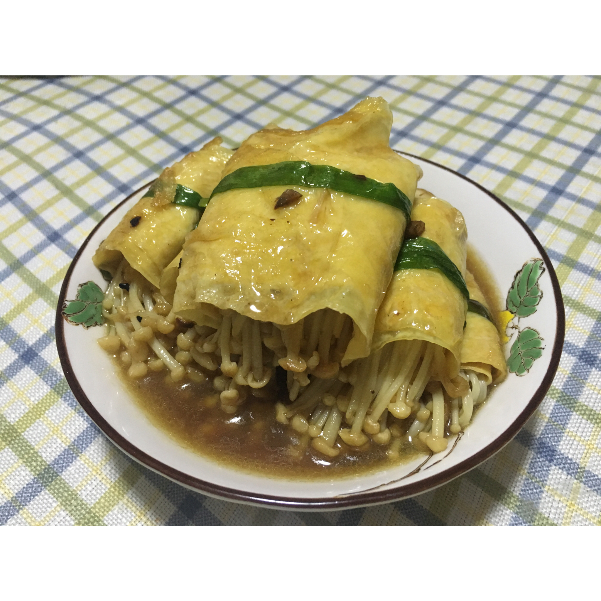 豆皮卷金针菇