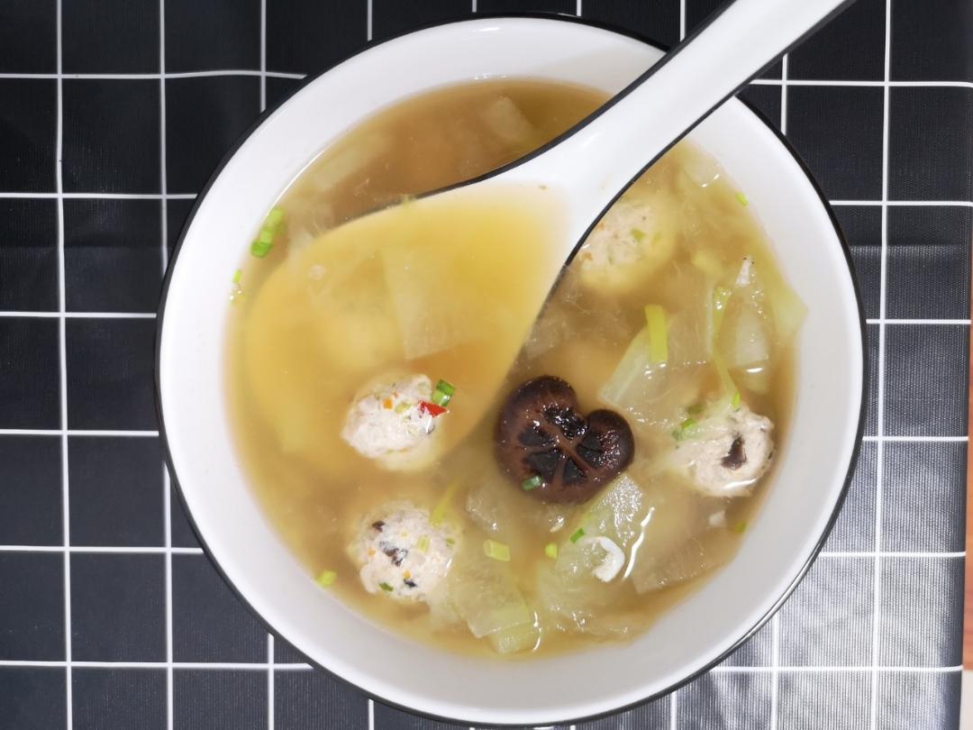 夏天不可错过的家常味--冬瓜丸子汤