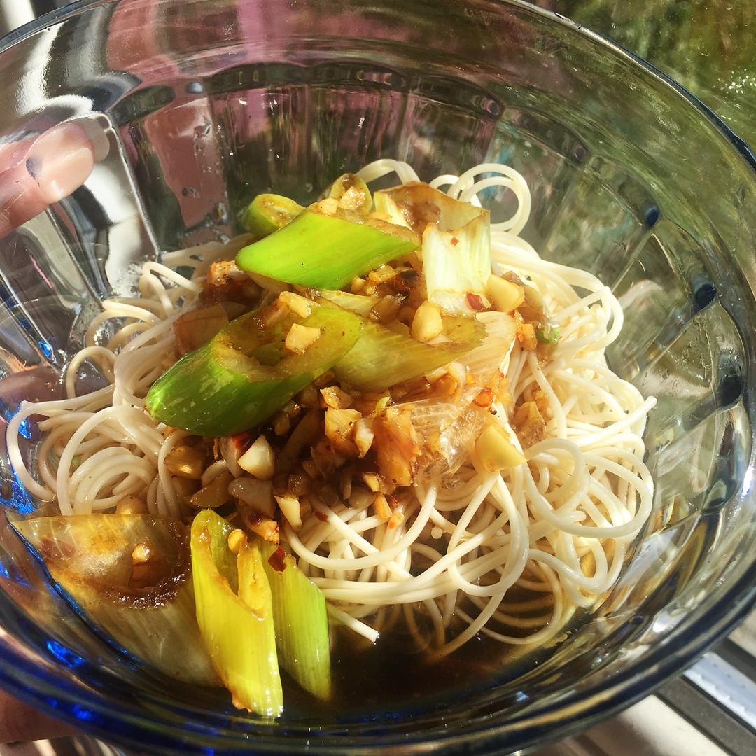 姥姥的爽口凉面！（干拌挂面）