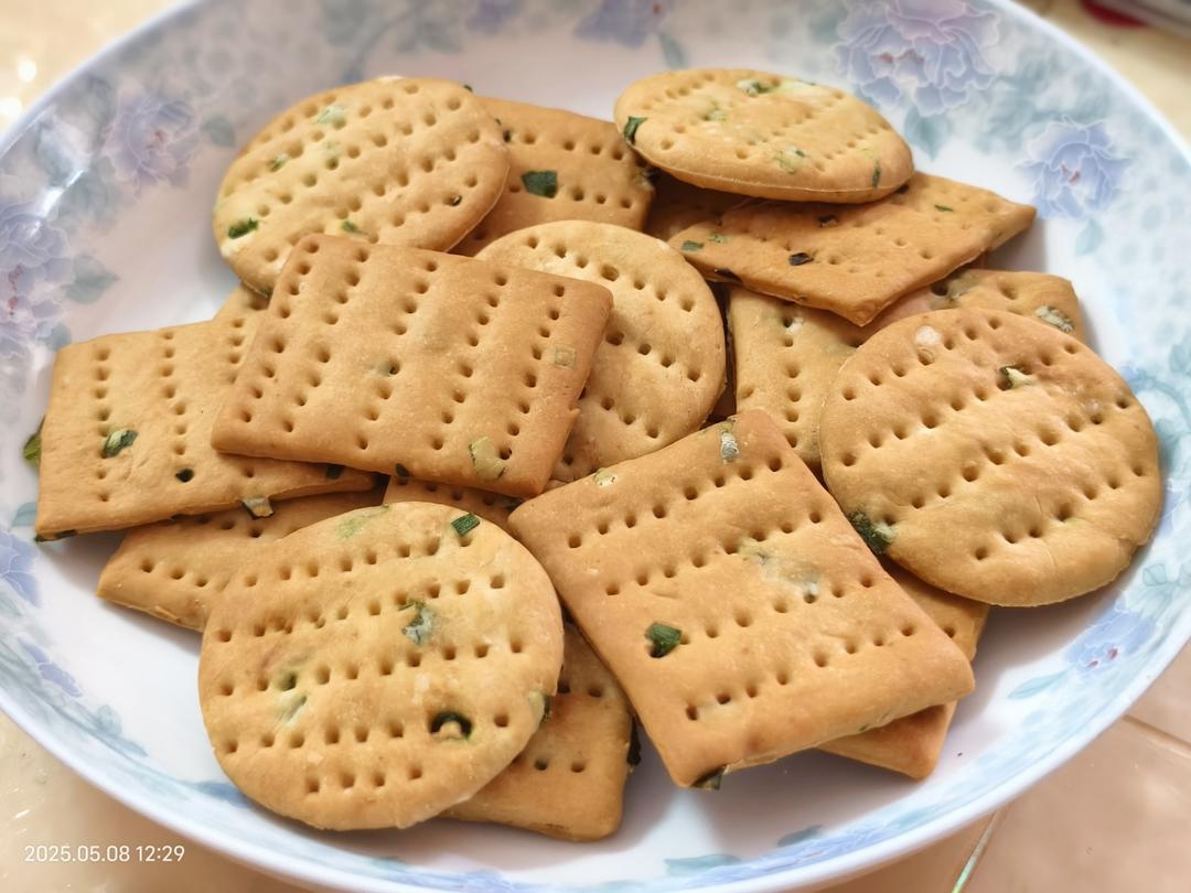 无糖香葱苏打咸饼干