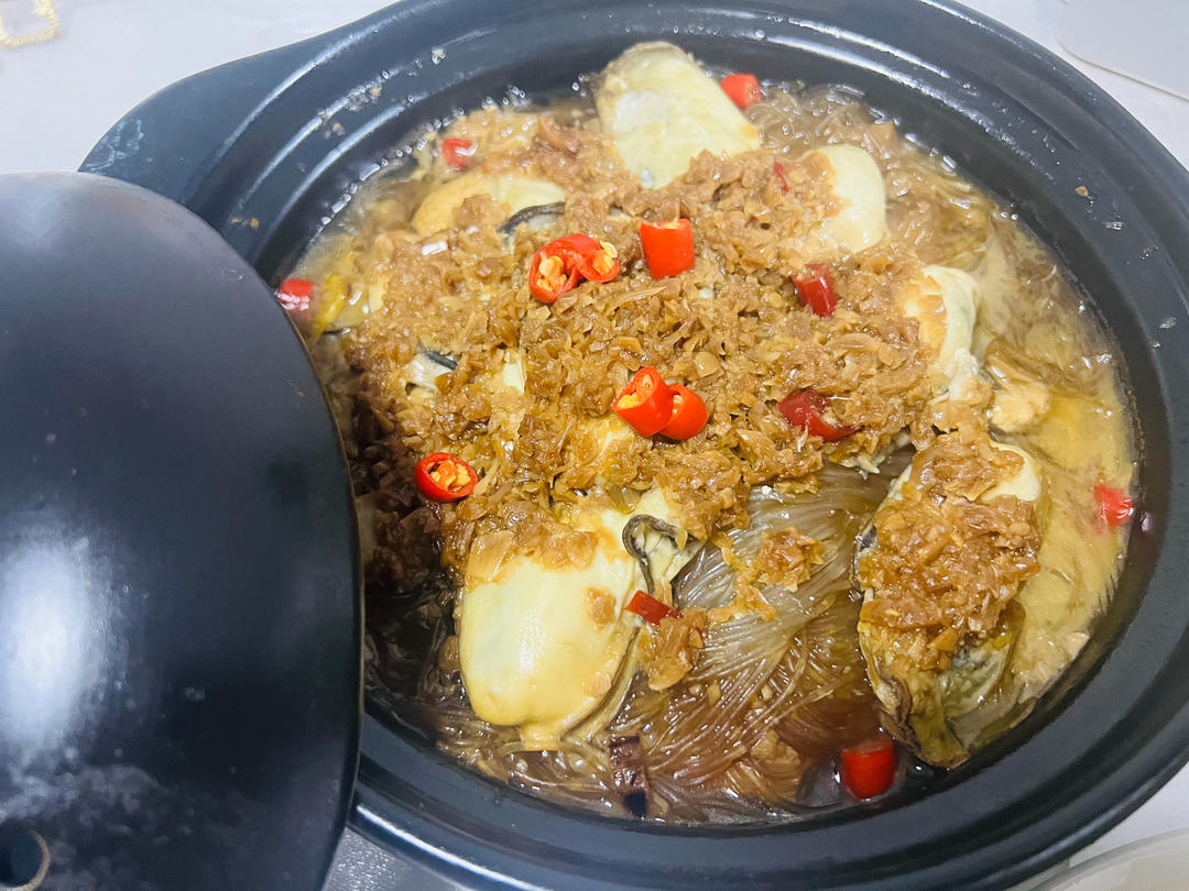 隔壁邻居闻到都馋哭了的生蚝粉丝煲