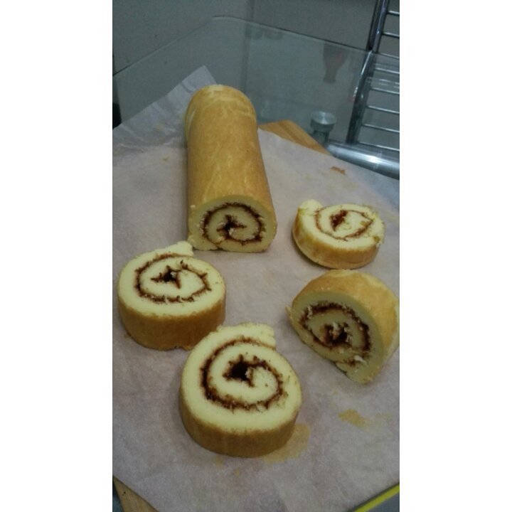 草莓酱蛋糕卷