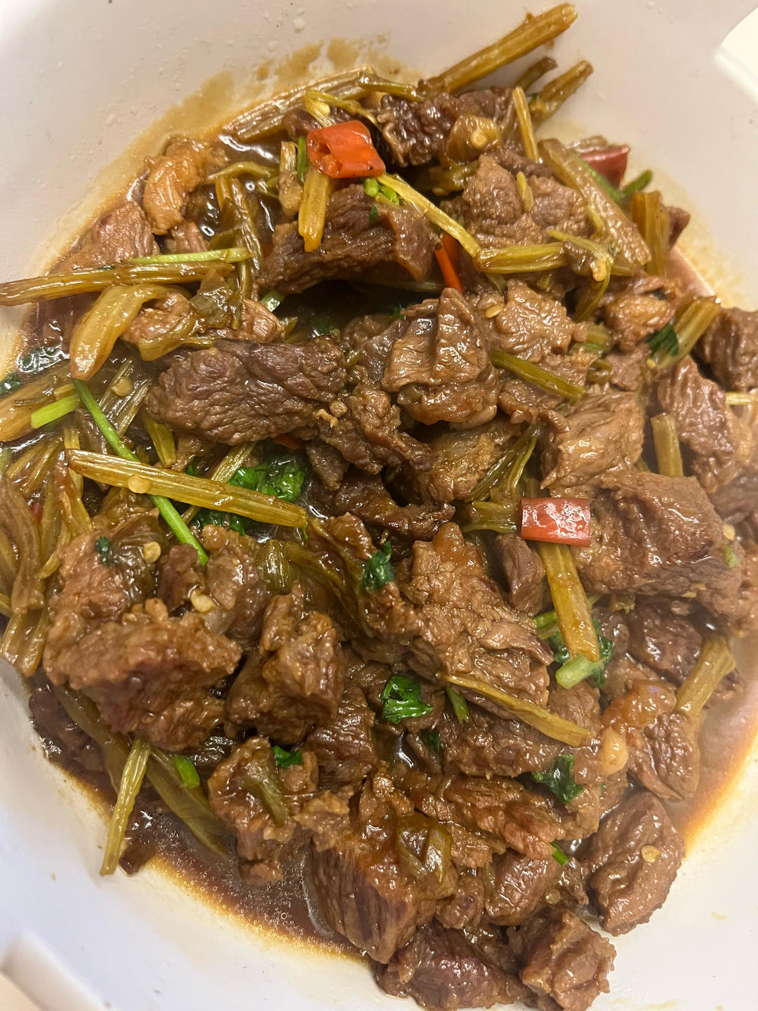 芹菜炒牛肉 快和我一起做！超级嫩！家常快手简单！