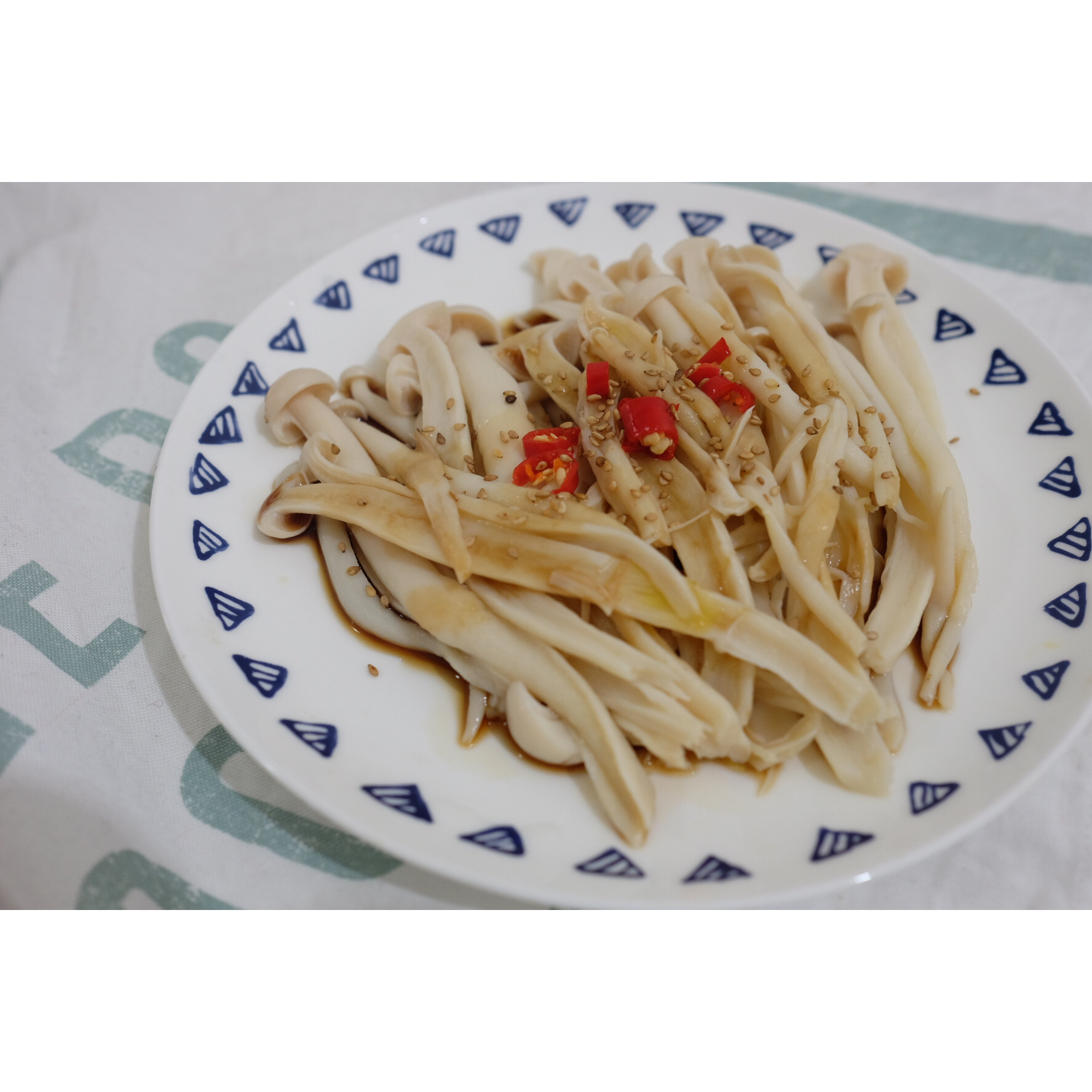 凉拌海鲜菇