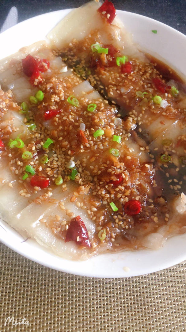 秘制蒜泥白肉（入口即化，不好吃你来打我）