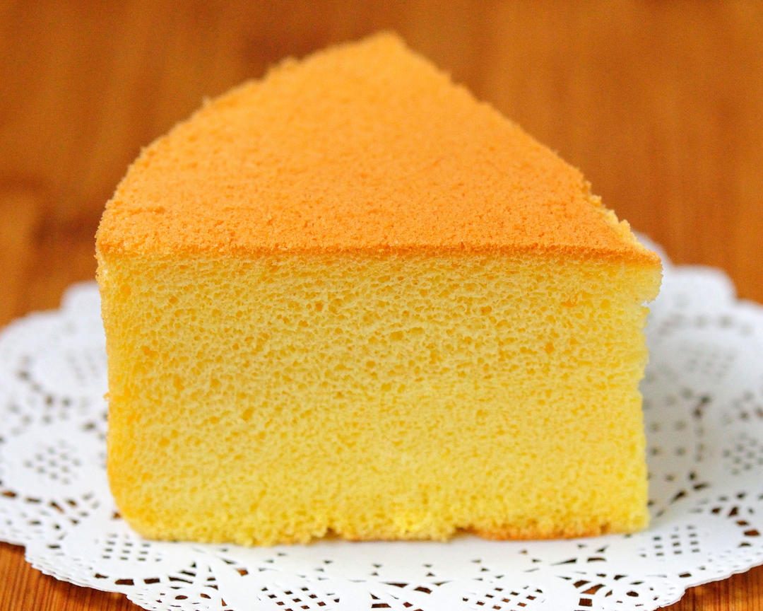 戚风蛋糕减糖版 少糖也能细腻蓬松又绵软 宝宝还是不要吃太甜了的做法