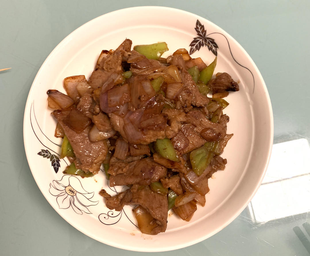 下饭菜：洋葱青椒炒肉片