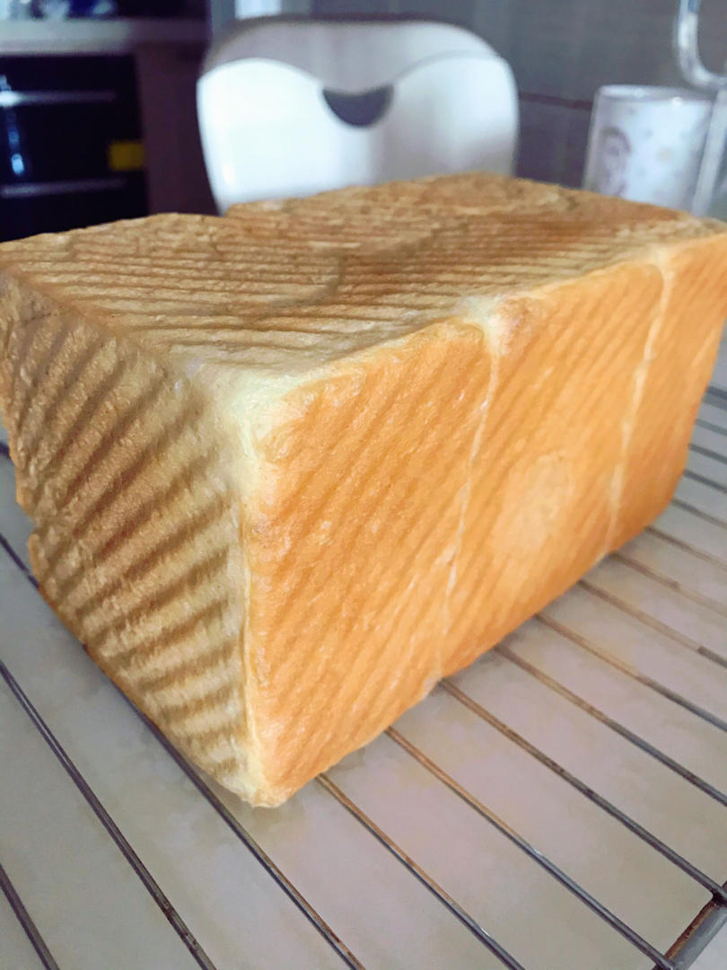 软到拿不起来的生吐司