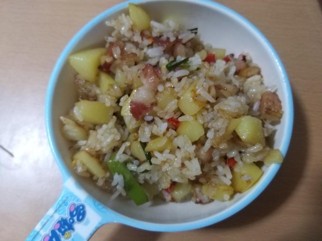 土豆培根炒饭