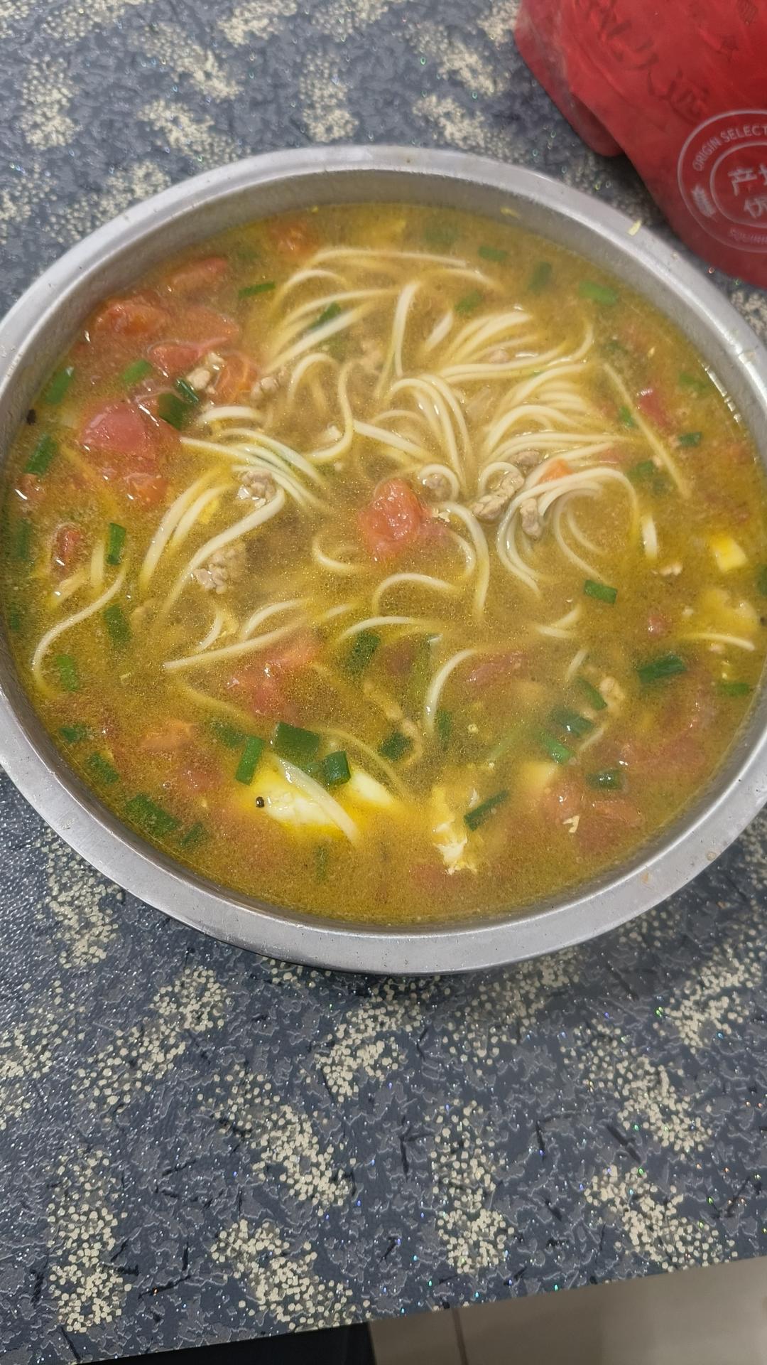 一碗热汤面