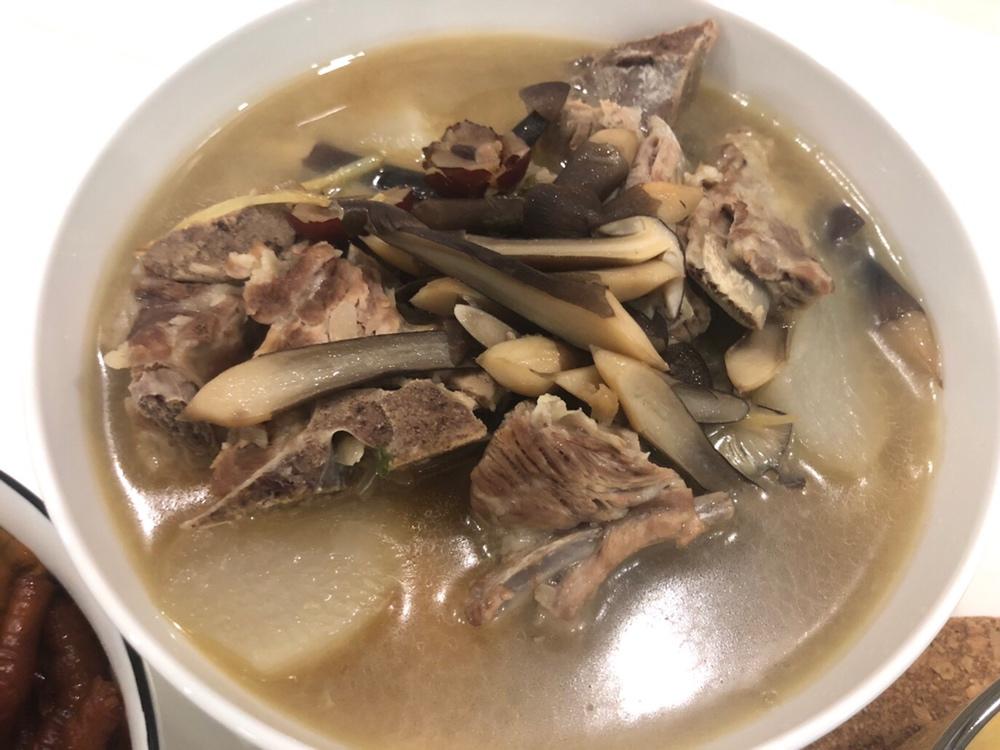 萝卜排骨汤