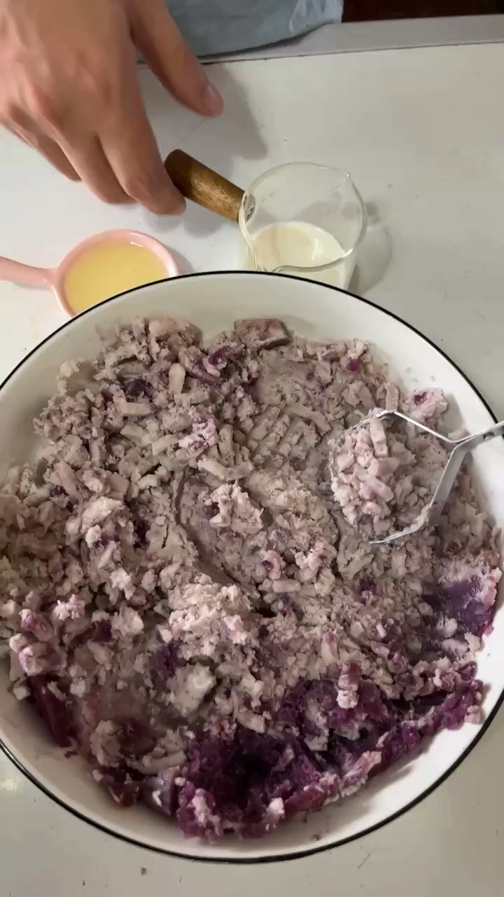紫米芋泥奶酪粽的做法 步骤7